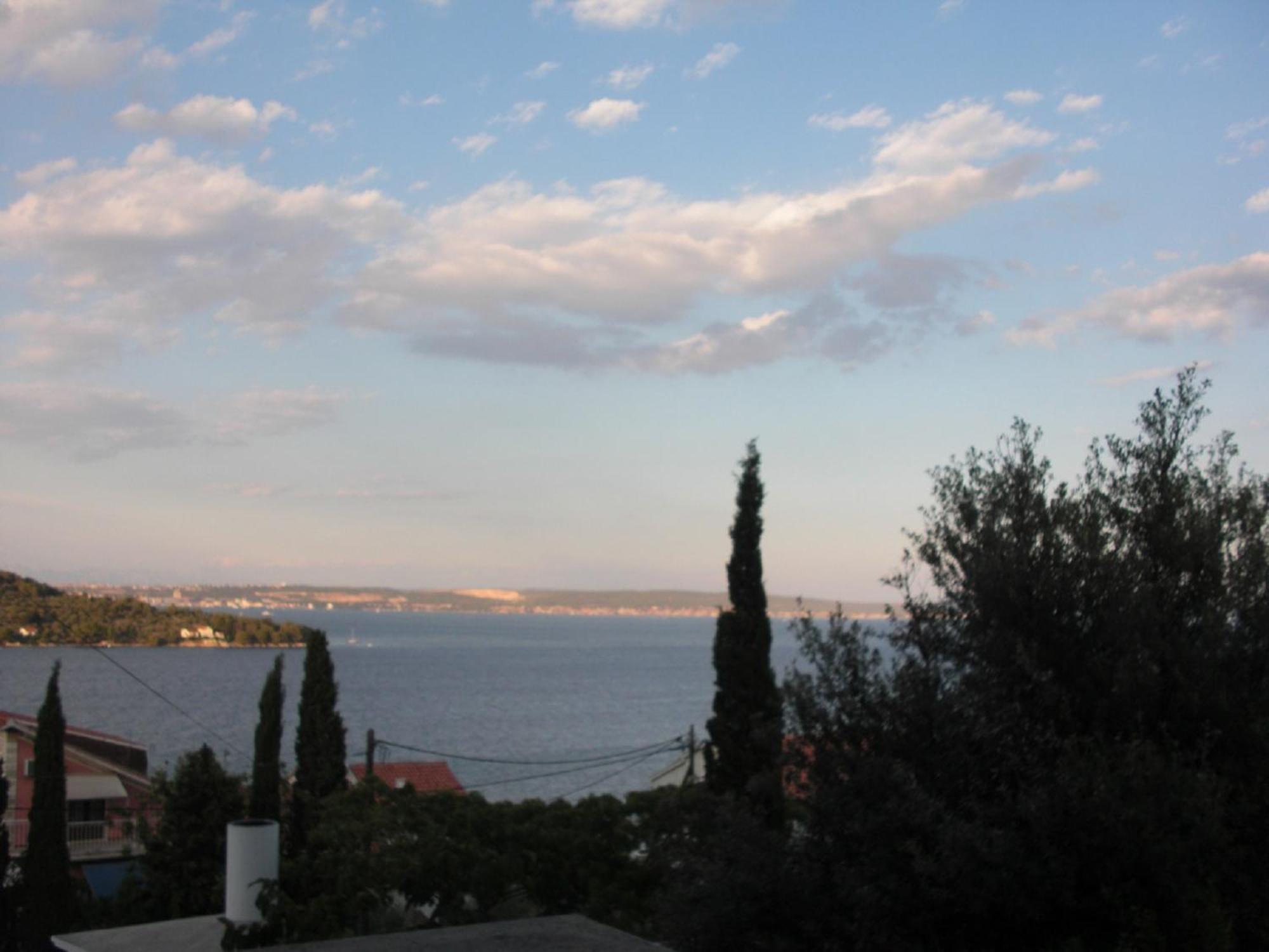 Dinastija *