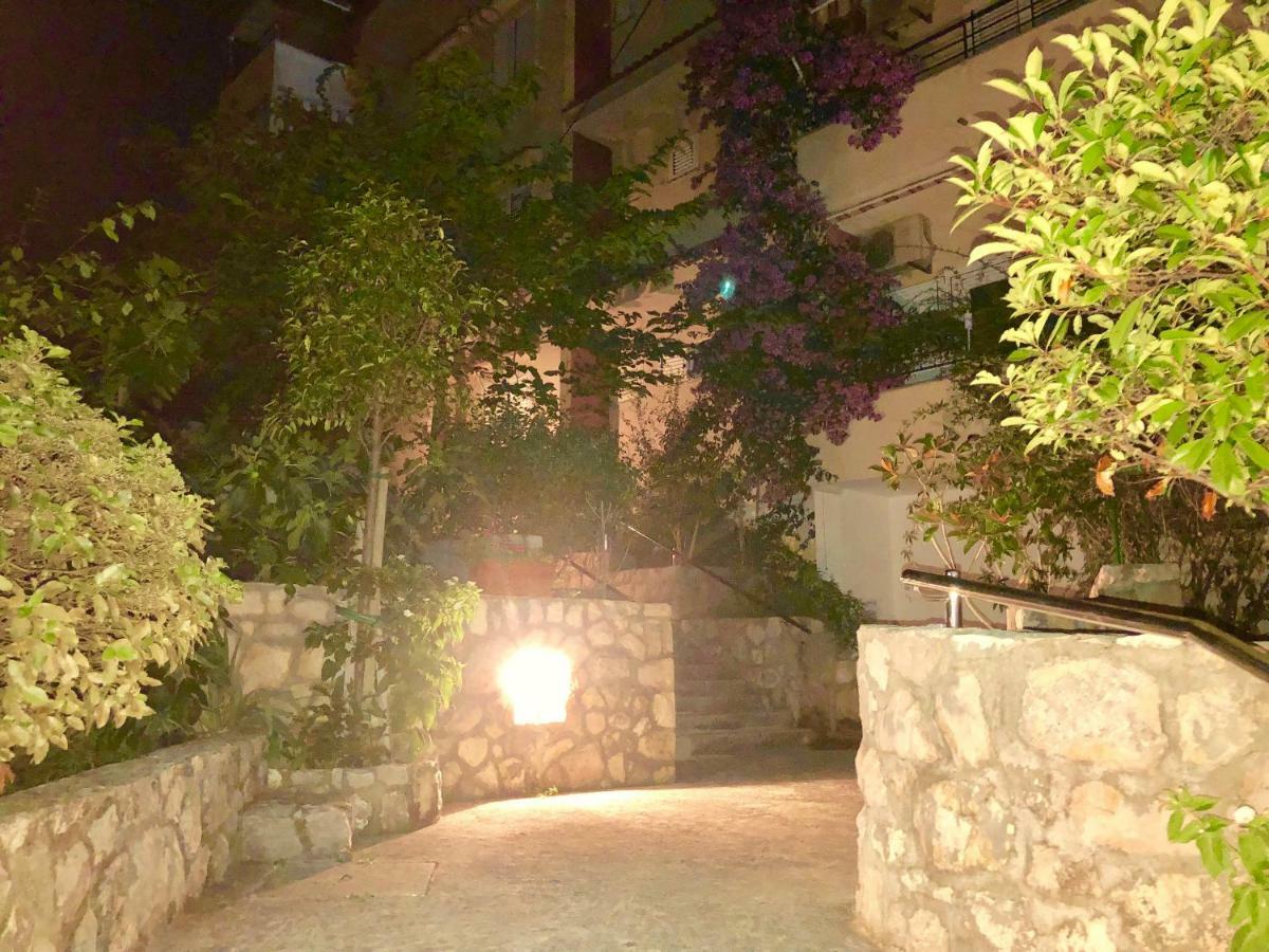 Dinastija Apartment *